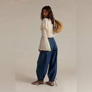 Free People Women's We The Free Lotus Jeans Juno Barrel Leg Jogger